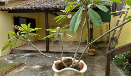 Casa em condomínio à venda com 4 quartos, sendo 1 suíte,  em Praia Rasa, Armação dos Búzios, RJ