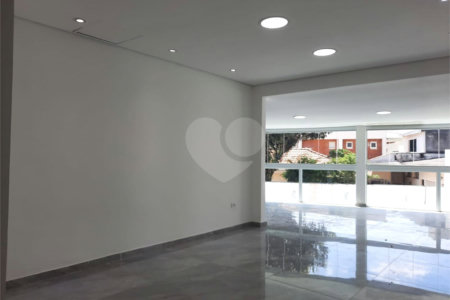 Sobrado à venda com 3 quartos, sendo 1 suíte, em City Campo Grande, São Paulo, SP