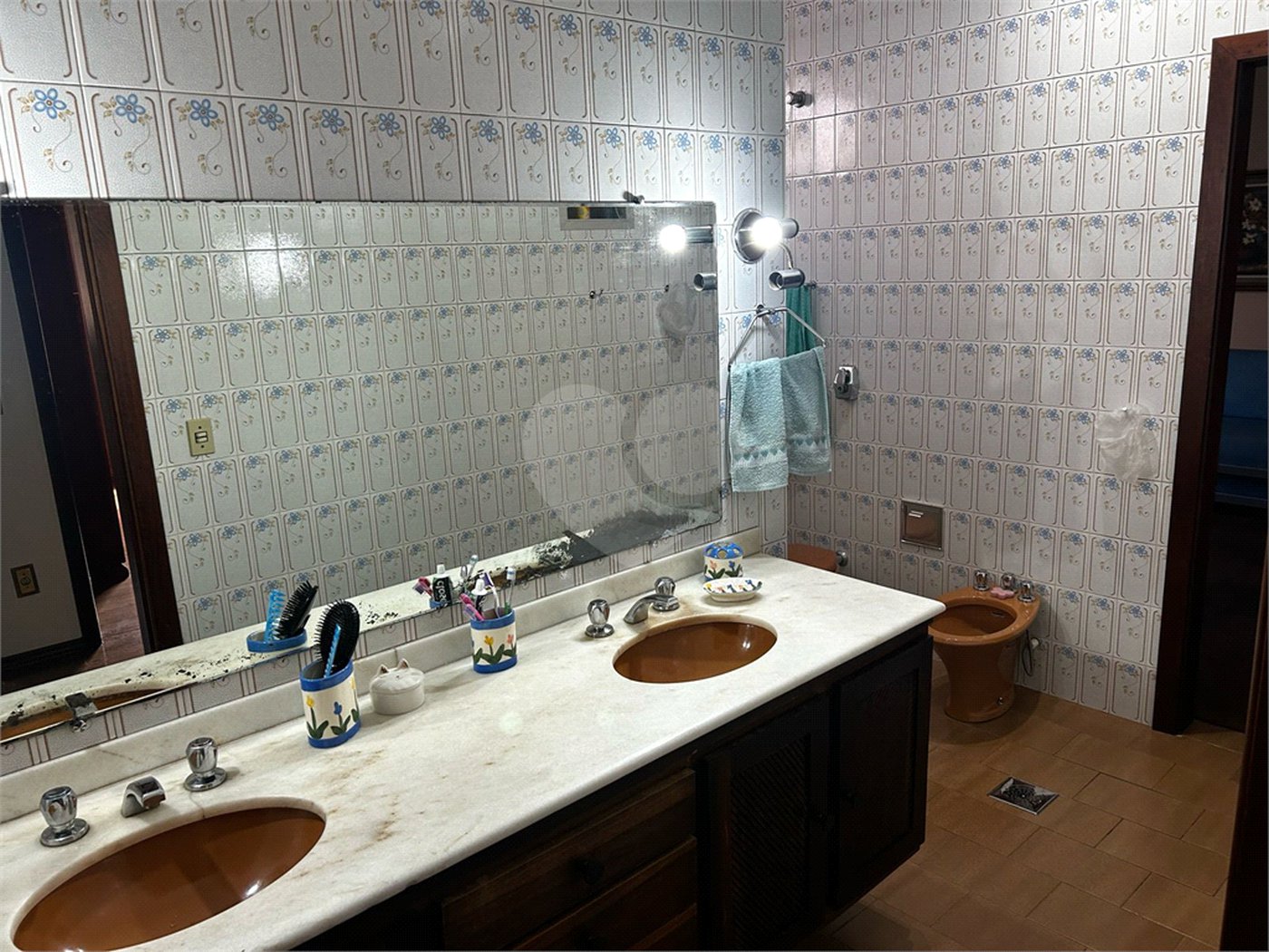Casa à venda com 4 quartos, sendo 2 suítes, em Vila Aparecida, Itapetininga, SP