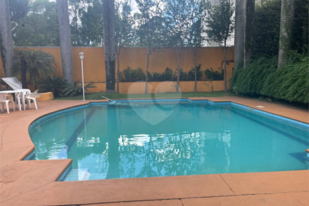 Casa à venda com 3 quartos, sendo 1 suíte,  no condomínio Vilagio Viccino, São Paulo - SP