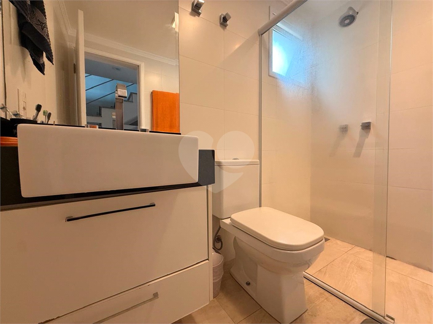 Casa à venda com 4 quartos, sendo 2 suítes, no condomínio Florada da Serra, São Paulo - SP