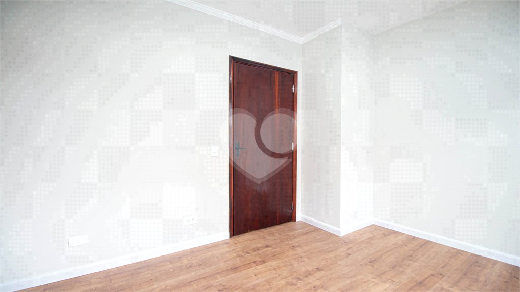 Sobrado à venda com 4 quartos, sendo 1 suíte, em Jardim Peri Peri, São Paulo, SP