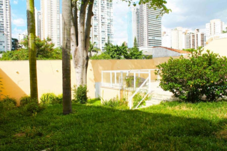 Casa Térrea à venda ou para alugar com 3 suítes em Brooklin Velho, São Paulo, SP