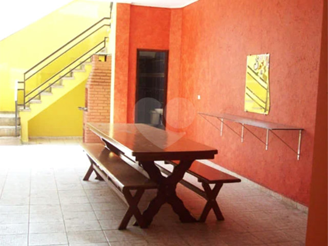 Sobrado à venda com 6 quartos, sendo 2 suítes,  em Santana, São Paulo, SP