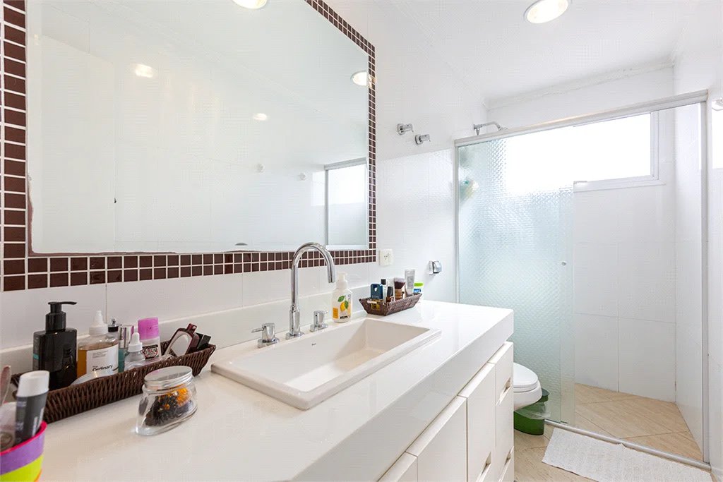 Apartamento à venda com 3 quartos, sendo 2 suítes, em Alto da Lapa, São Paulo, SP