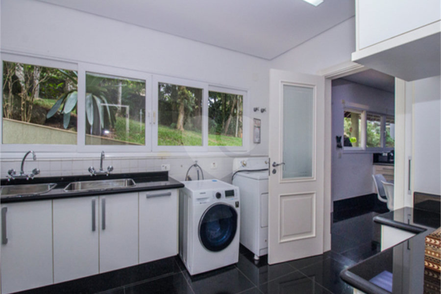 Casa à venda com 4 suítes no condomínio Alpes da Cantareira, Mairiporã - SP