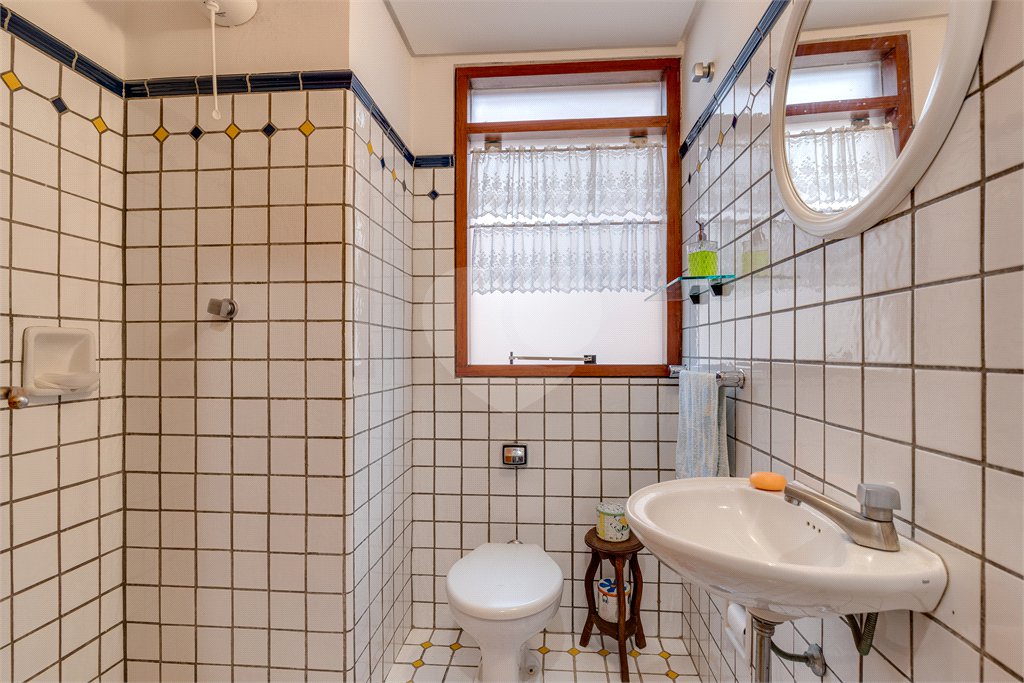 Casa à venda com 5 quartos, sendo 4 suítes, em Alto da Boa Vista, São Paulo, SP