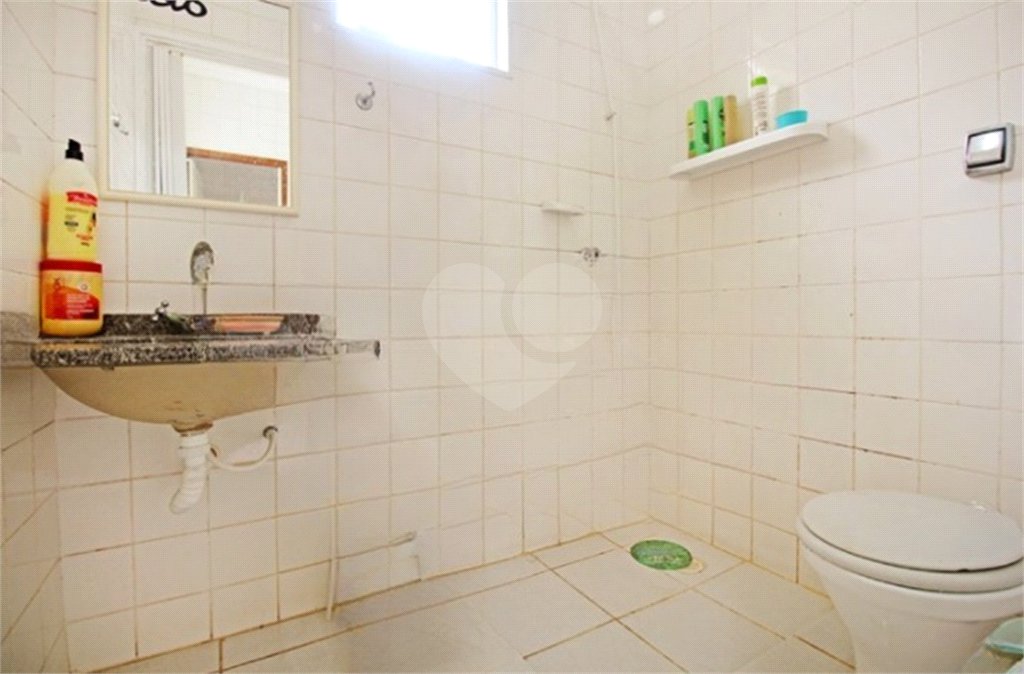 Casa à venda com 3 quartos, sendo 1 suíte,  em Estância Balneária Belmira Novaes, Peruíbe, SP