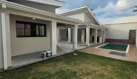 Casa à venda com 4 suítes em Nova Gardênia, Atibaia, SP