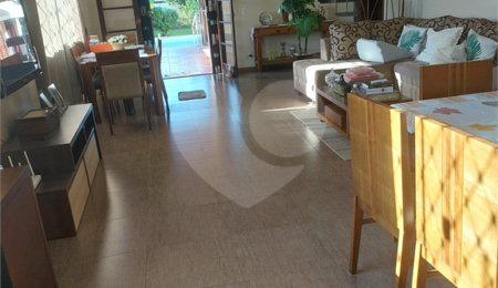 Casa Térrea à venda com 4 quartos, sendo 2 suítes,  em Vila Esperia ou Giglio, Atibaia, SP
