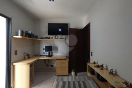 Apartamento à venda com 3 quartos, sendo 1 suíte, em Vila Dom Pedro I, São Paulo, SP