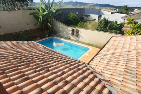 Casa à venda com 4 quartos, sendo 2 suítes, no condomínio Delle Stelle, Louveira - SP