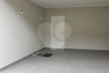 Casa à venda com 2 quartos, sendo 1 suíte,  no condomínio Flamboyant, São Paulo - SP