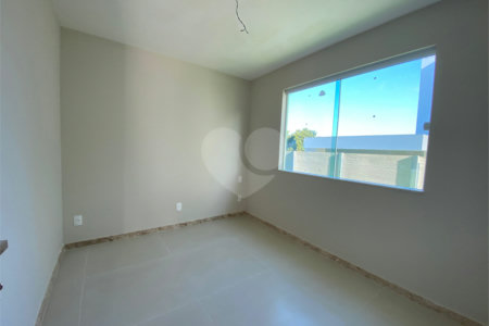 Casa à venda com 4 quartos, sendo 3 suítes, em Orla Norte, Porto Seguro, BA