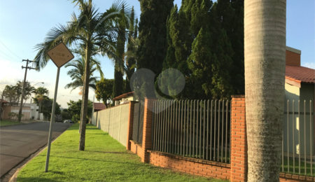 Terreno à venda com 4 quartos, sendo 1 suíte,  no condomínio Zuleika Jabour, Salto - SP
