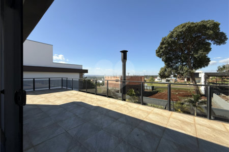 Casa à venda com 3 quartos, sendo 1 suíte,  em Terras de Santa Cristina XIII Setor Marina, Paranapanema, SP