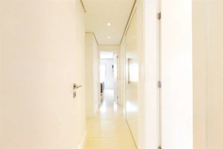 Apartamento à venda com 3 suítes em Vila Romana, São Paulo, SP