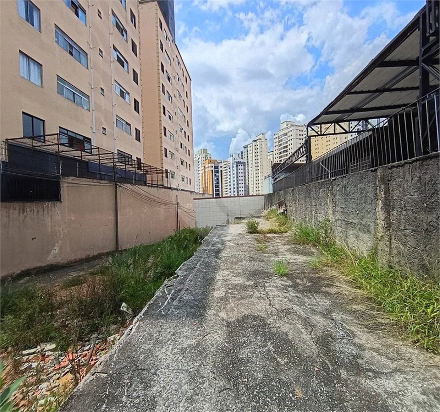 Terreno à venda em Chora Menino, São Paulo, SP