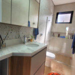 Casa à venda com 4 suítes no condomínio Sta Morriz, Campinas - SP