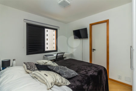 Apartamento à venda com 4 quartos, sendo 3 suítes, em Alto da Lapa, São Paulo, SP