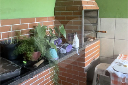 Sobrado à venda com 3 suítes em Jardim Ester Yolanda, São Paulo, SP
