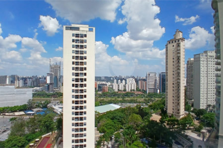 Apartamento à venda com 3 suítes em Jardim Fonte do Morumbi, São Paulo, SP