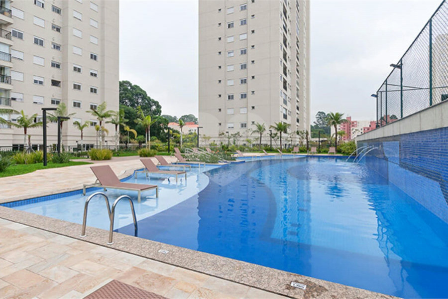 Apartamento à venda com 3 quartos, sendo 1 suíte, em Jardim Leonor Mendes de Barros, São Paulo, SP