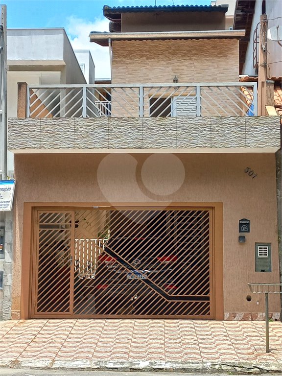 Casa à venda com 3 quartos no condomínio Residencial Rubi, Mogi das Cruzes - SP