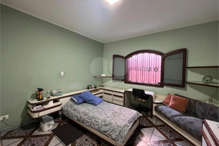 Casa à venda com 4 quartos, sendo 2 suítes, em Vila Rosália, Guarulhos, SP