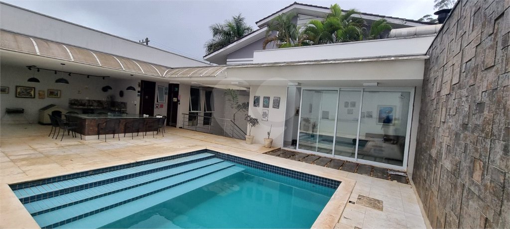 Casa à venda com 5 quartos, sendo 2 suítes, no condomínio Swiss Park, São Bernardo do Campo - SP