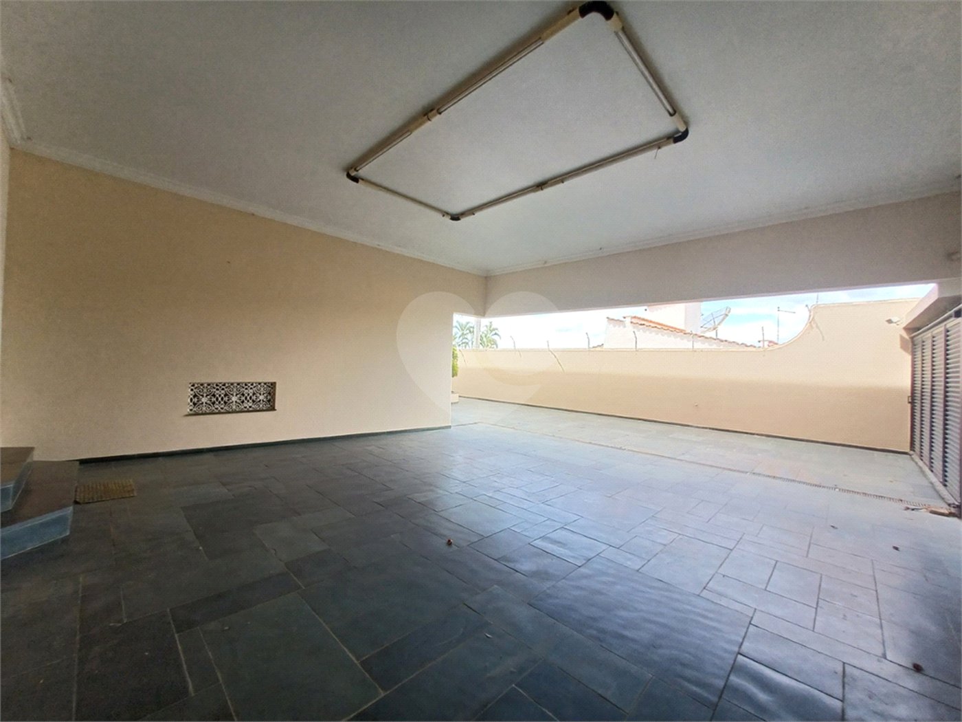 Casa à venda com 6 suítes no condomínio Portal da Raposo, Sorocaba - SP