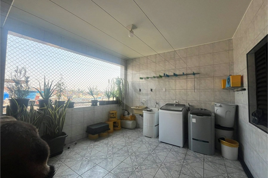 Casa à venda com 3 quartos em Campo Limpo, São Paulo, SP