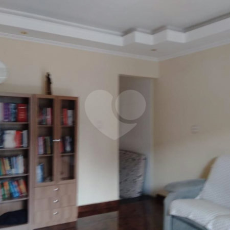Casa à venda com 4 quartos, sendo 2 suítes, em Jardim Vila Galvão, Guarulhos, SP