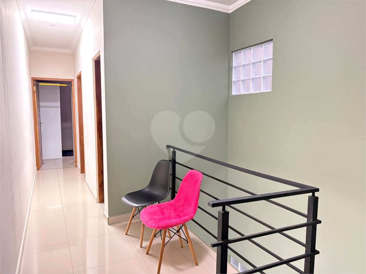 Casa à venda com 3 quartos, sendo 1 suíte,  em Vila Suissa, Mogi das Cruzes, SP