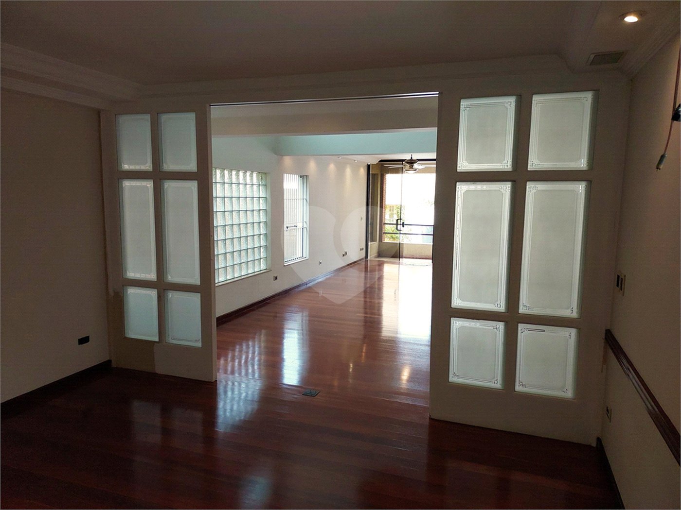 Casa à venda com 3 suítes no condomínio Chácara Francesa, São Paulo - SP