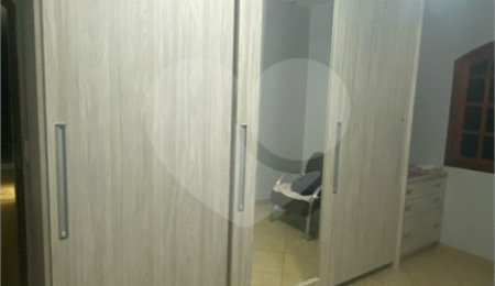 Sobrado à venda com 3 quartos, sendo 1 suíte,  em Vila Virgínia, Itaquaquecetuba, SP