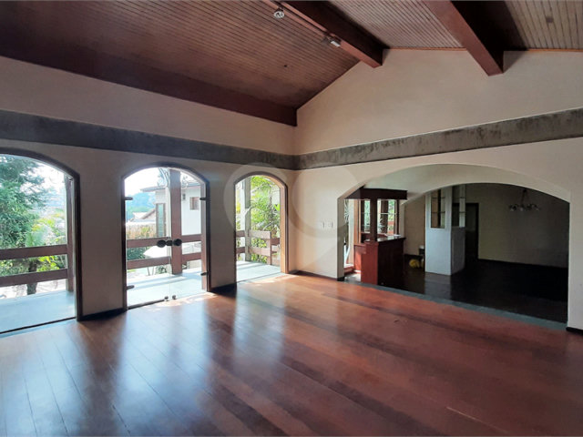 Casa Térrea à venda com 4 quartos, sendo 2 suítes,  em Chácara Monte Alegre, São Paulo, SP