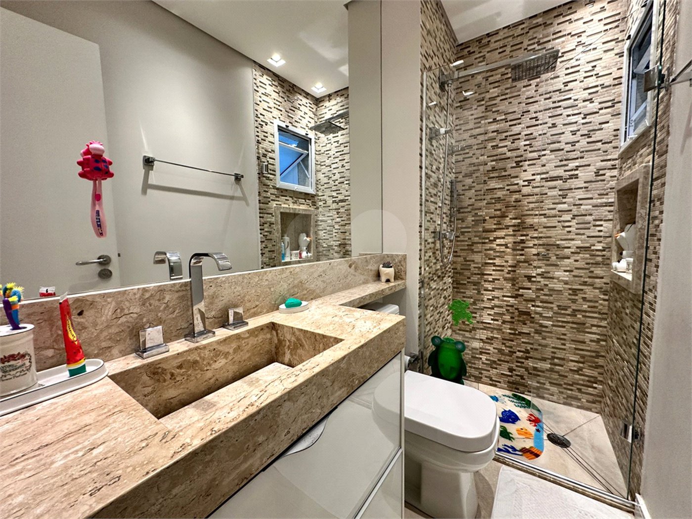 Apartamento à venda com 3 quartos, sendo 2 suítes, em Tremembé, São Paulo, SP