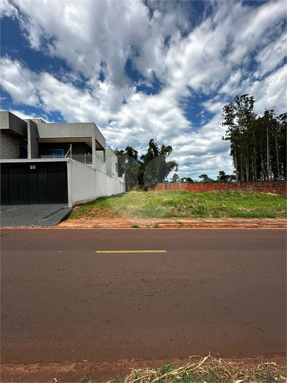 Casa à venda com 3 suítes em Vila Renô, Ponta Porã, MS