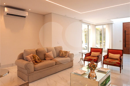 Casa à venda ou para alugar com 4 suítes no condomínio Jardim Vila Paradiso, Indaiatuba - SP