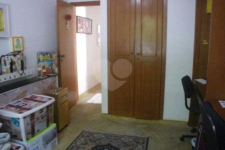 Sobrado à venda com 3 quartos, sendo 1 suíte, em Chácara Santo Antônio, São Paulo, SP