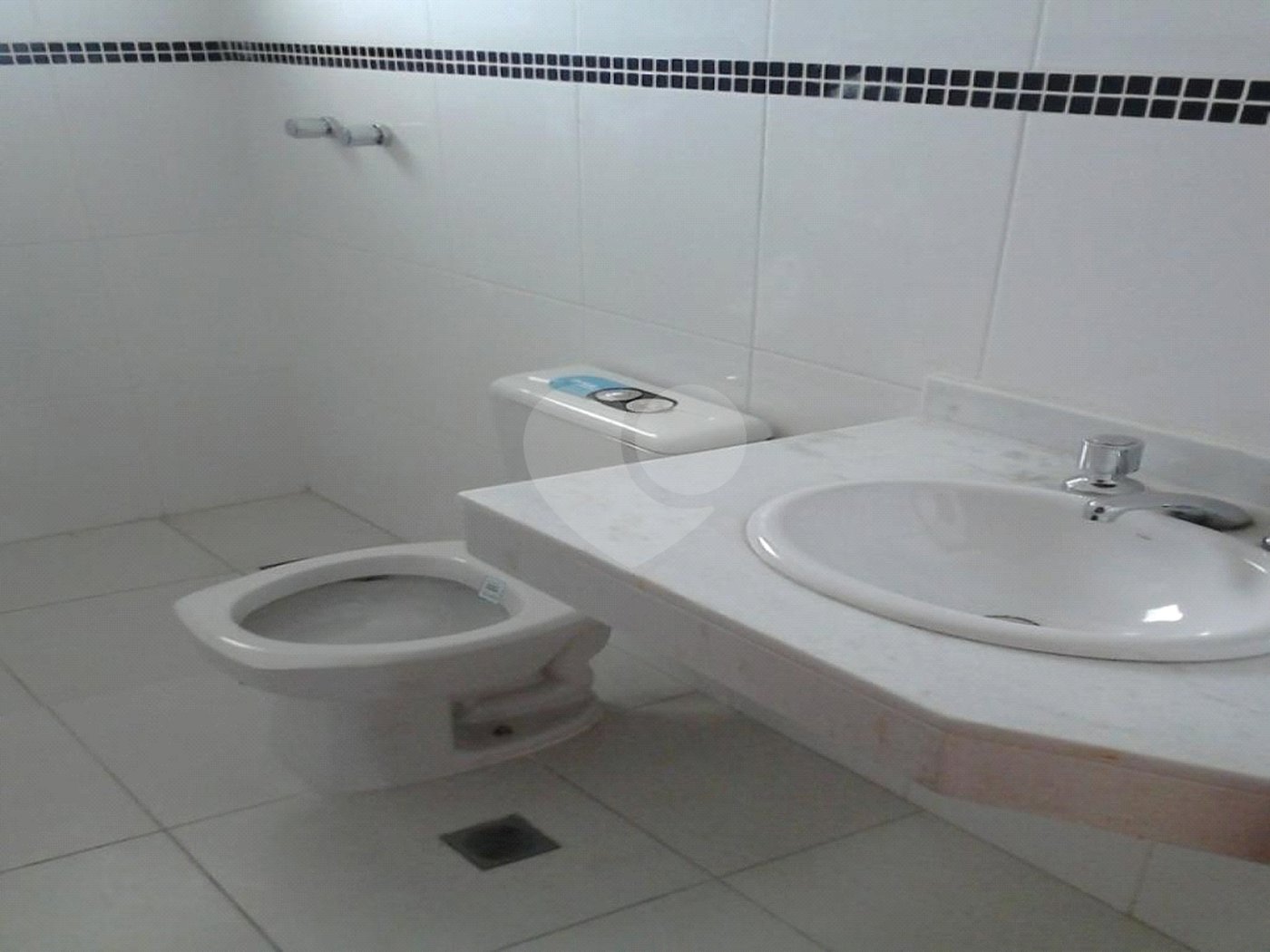 Casa à venda com 2 suítes em Jardim Odete, São Paulo, SP
