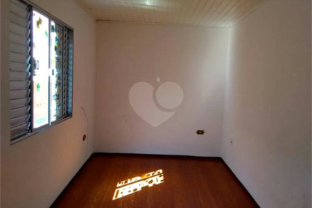 Casa à venda com 3 quartos em Jardim Gilda Maria, São Paulo, SP