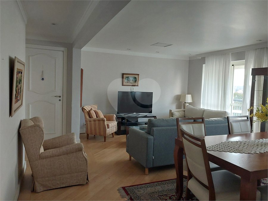 Apartamento à venda com 3 quartos, sendo 2 suítes,  em Cidade São Francisco, São Paulo, SP