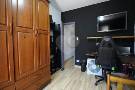 Casa à venda com 3 quartos, sendo 1 suíte, em Vila Clementino, São Paulo, SP
