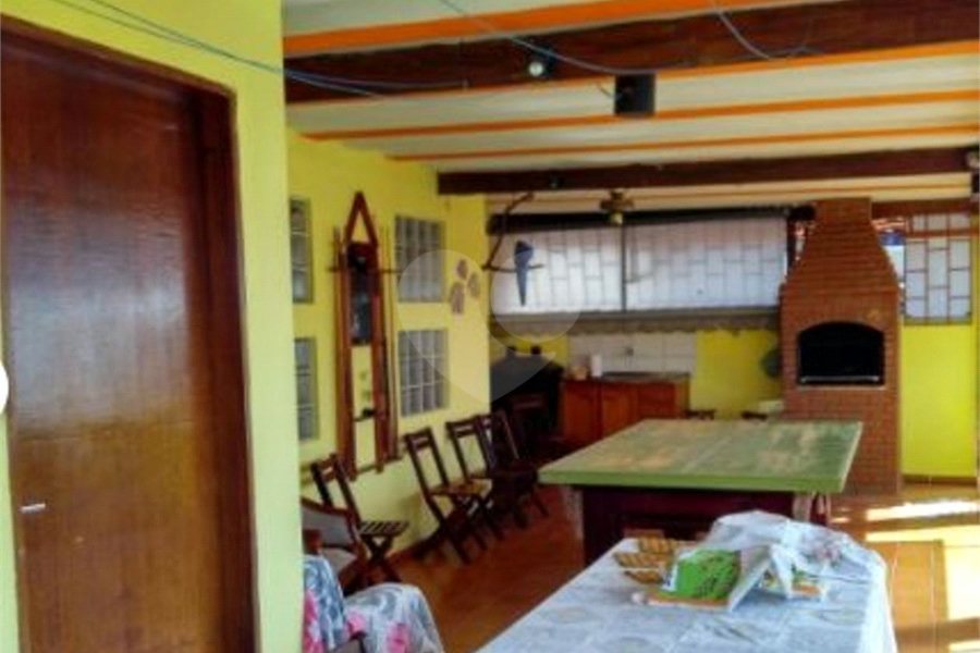 Sobrado à venda com 3 quartos, sendo 1 suíte, em Horto, São Paulo, SP