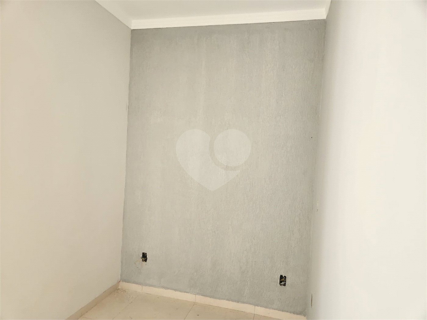 Casa à venda com 3 quartos, sendo 2 suítes, no condomínio Sollares, Araraquara - SP