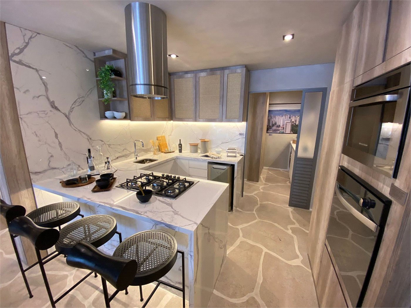 Apartamento à venda com 3 suítes em Campo Belo, São Paulo, SP