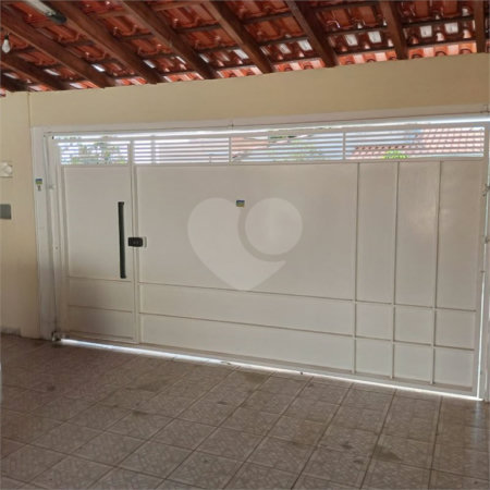 Casa de Vila à venda com 3 quartos em Jardim Santa Cruz, Salto, SP