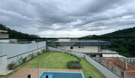 Terreno à venda com 3 suítes no condomínio Quintas da Boa Vista, Atibaia - SP